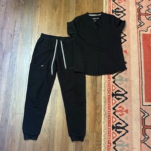 Fabletics scrub set S bottom XS top